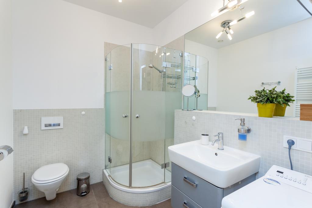 Modern In The Luxury Complex Marthashof Appartement