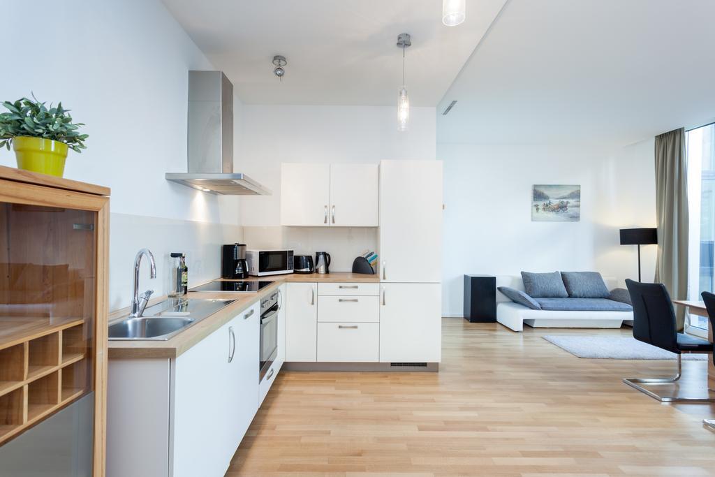 Appartement Modern In The Luxury Complex Marthashof Berlijn